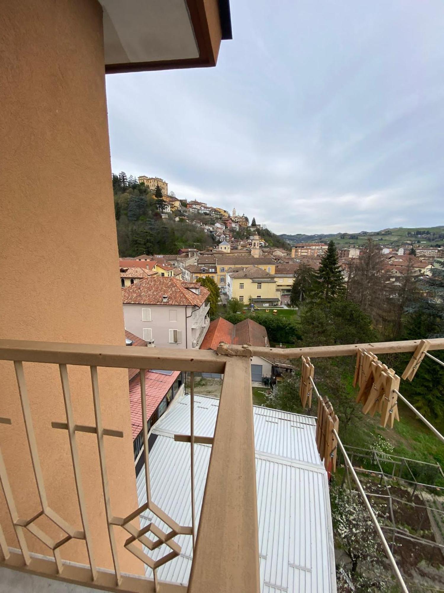 Bella Vista Apartment Canelli Luaran gambar
